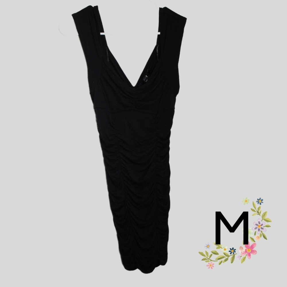 Black fitted forever 21 dress